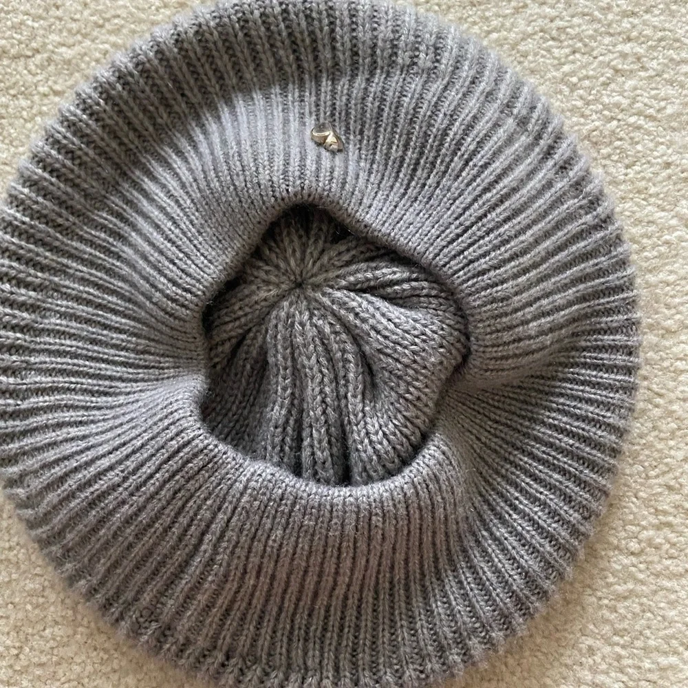 Kate Spade New York gray hat